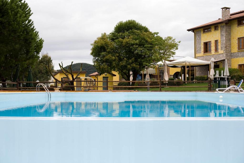 Tenuta La Lupa Castellina Marittima Exterior foto