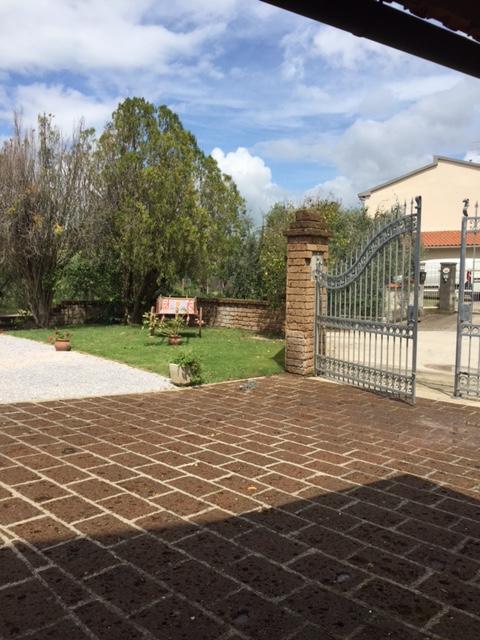 Tenuta La Lupa Castellina Marittima Exterior foto