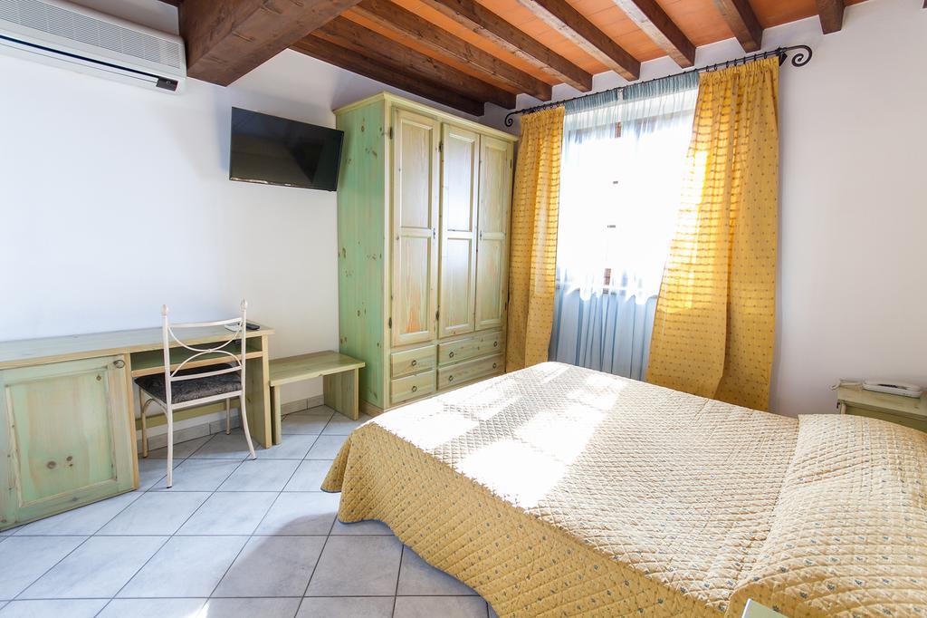 Tenuta La Lupa Castellina Marittima Exterior foto