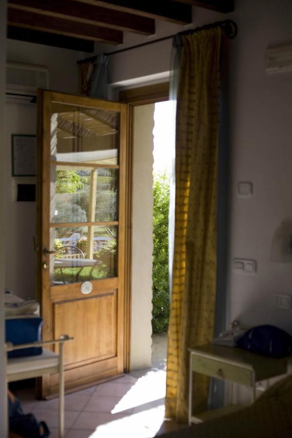 Tenuta La Lupa Castellina Marittima Exterior foto